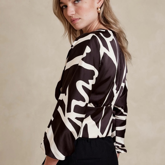 New Banana Republic Full Sleeve Blouse - Picture 4 of 5
